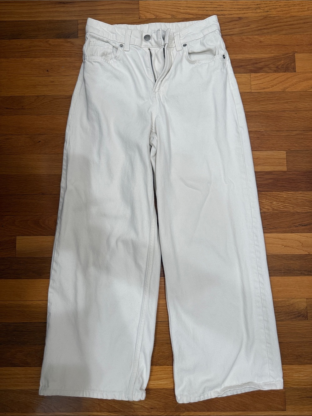 White H&M jeans